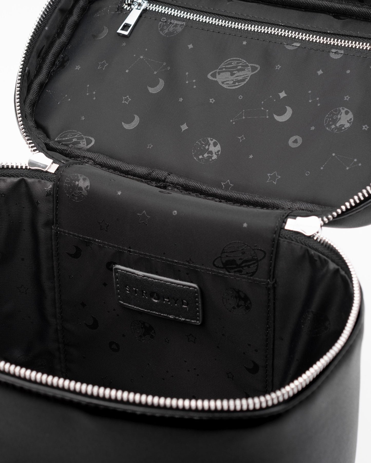 The Travel–Box Strahyd