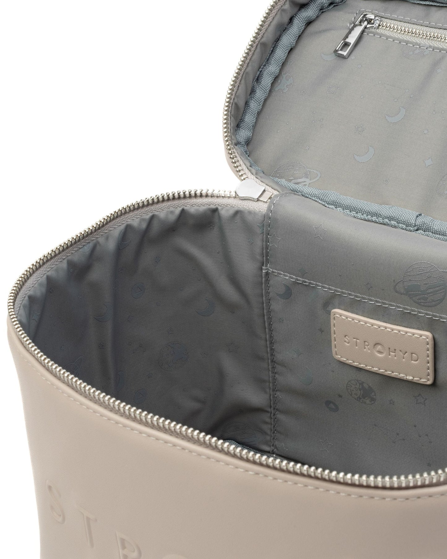 The Travel–Box Strahyd