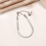 Simple and versatile blade chain bracelet for women with heart pendant bracelet