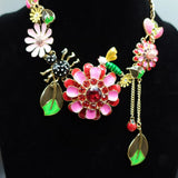 Bright Flowers  Cute Insect Shaped Necklaces Three-dimensional Exaggerated Necklaces