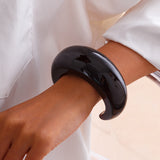 Fashionable multi-color curved texture bracelet, irregular acrylic acetate bracelet
