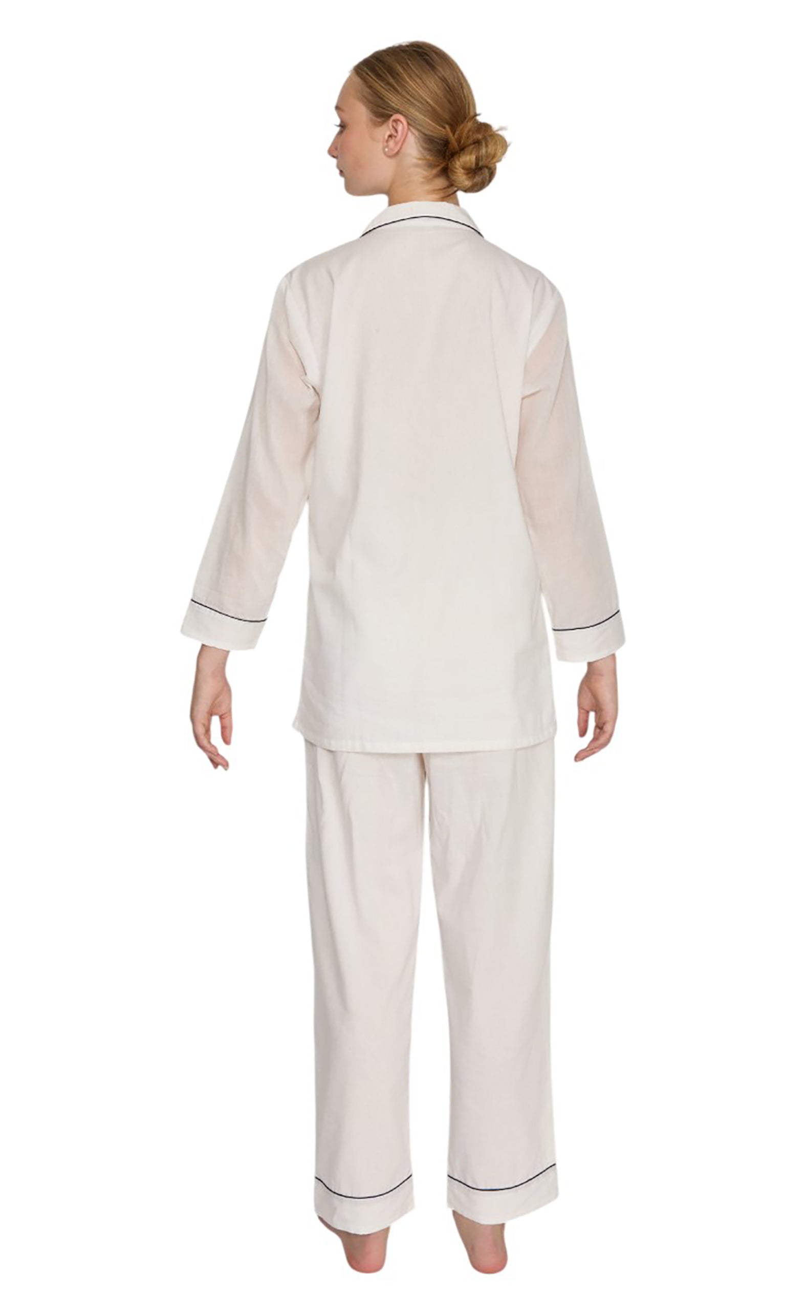PIJAMA CLASSIC WHITE Mónica Watanabe