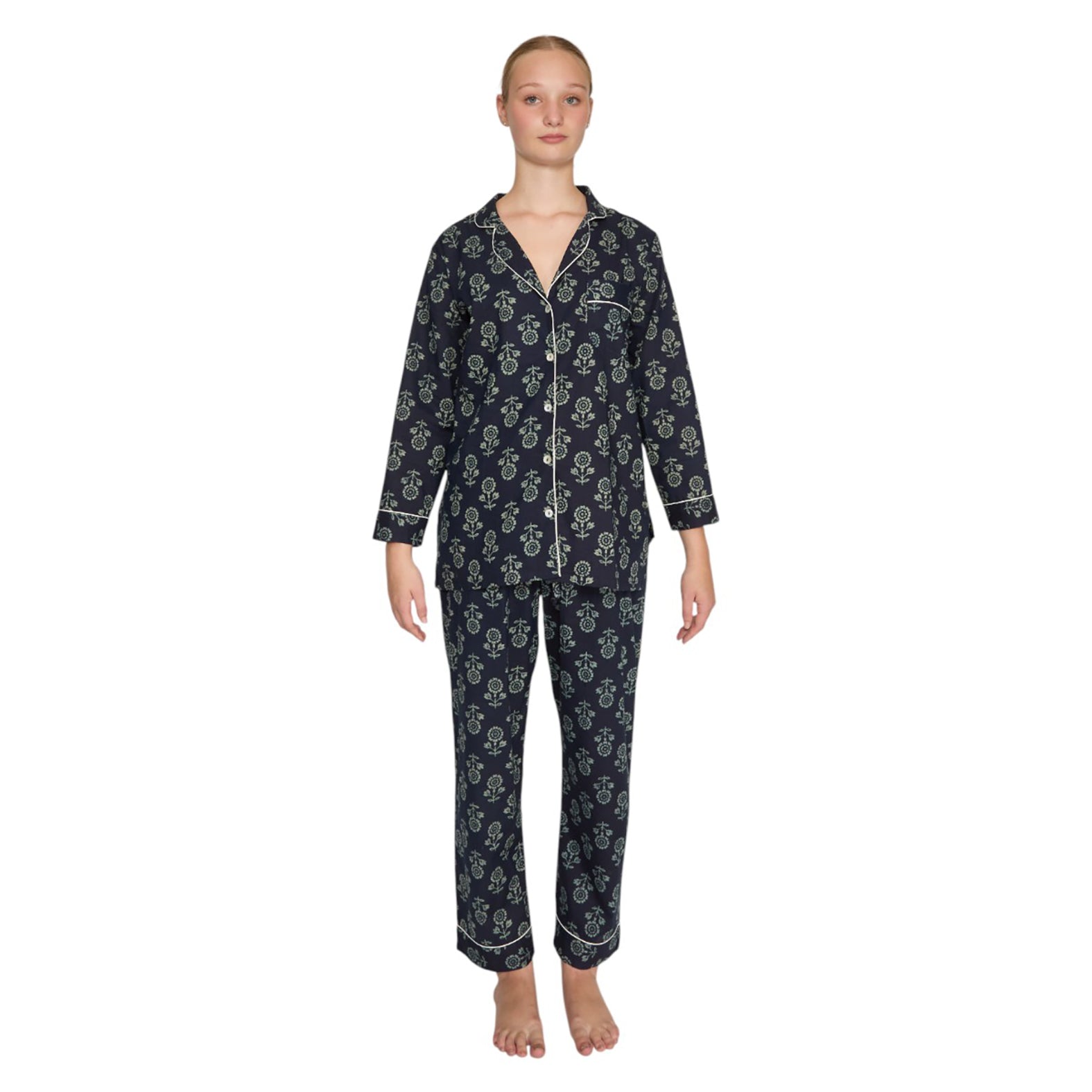 PIJAMA MOON Mónica Watanabe
