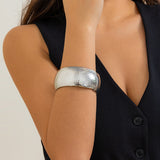 Design inspired metal snake stripe wide bracelet, fashionable and niche texture, circular opening bracelet for women