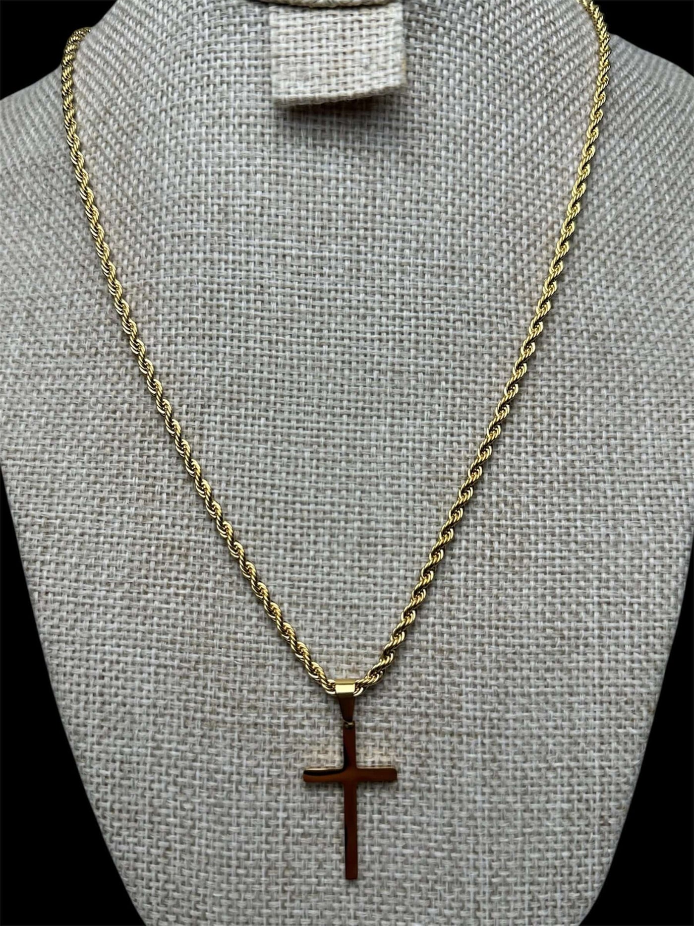 Cadena Cruz Plana Dorada Acero Inoxidable All In Men Joyeria