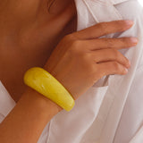 Fashionable multi-color curved texture bracelet, irregular acrylic acetate bracelet