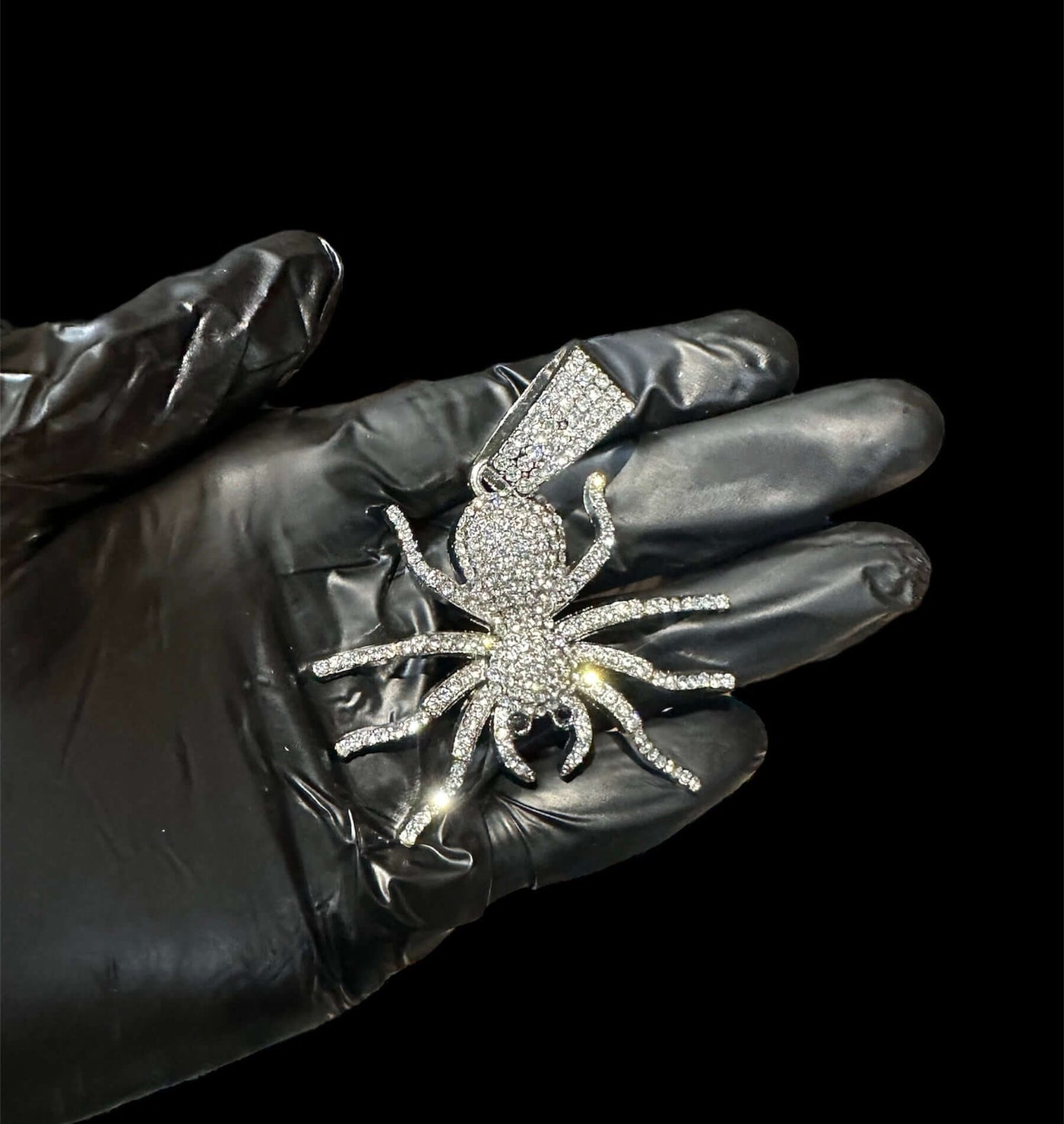 Dije Araña Zirconias All In Men Joyeria