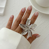 Irregular imitation pearl ring, nightclub trendy women's oval spiral pattern adjustable ring