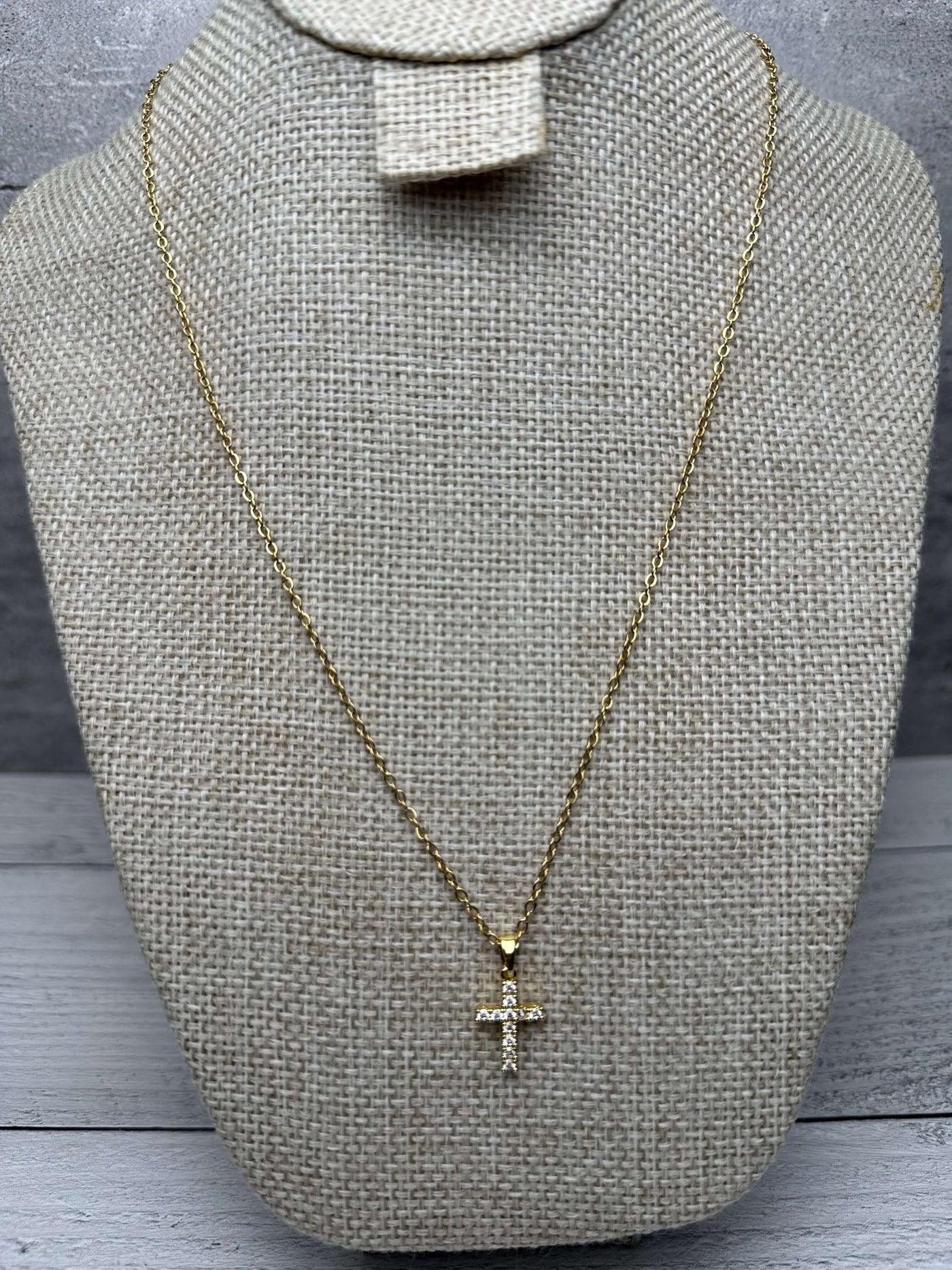 Cadena Dije Cruz Zirconias 1.5 cm All In Men Joyeria