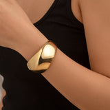 Design inspired metal snake stripe wide bracelet, fashionable and niche texture, circular opening bracelet for women
