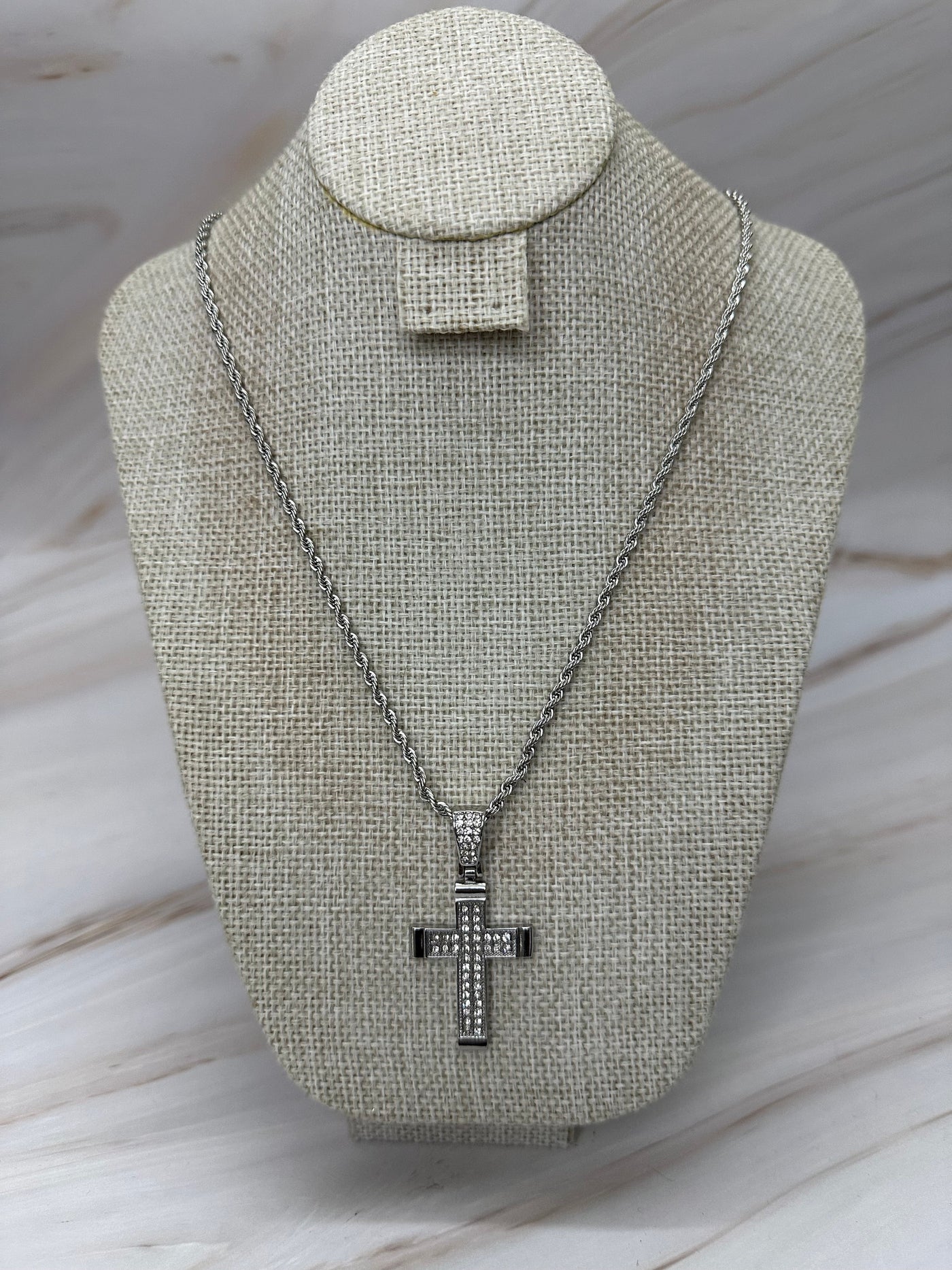 Cadena con Dije Cruz Zirconias Plana 5 cm All In Men Joyeria