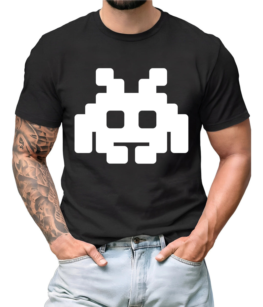 Playera Blanca y Negra Hombre – Marciano Pixel Art Minimalista | Minimalismo Urbano Ajolotástico