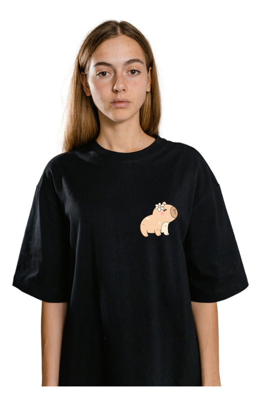 Playera Negra Mujer – Capibara con Flor | Minimalismo Urbano Ajolotástico