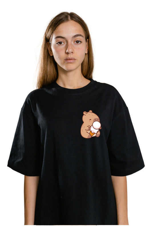 Playera Negra Mujer – Capibara con Helado | Diseño Divertido Minimalista