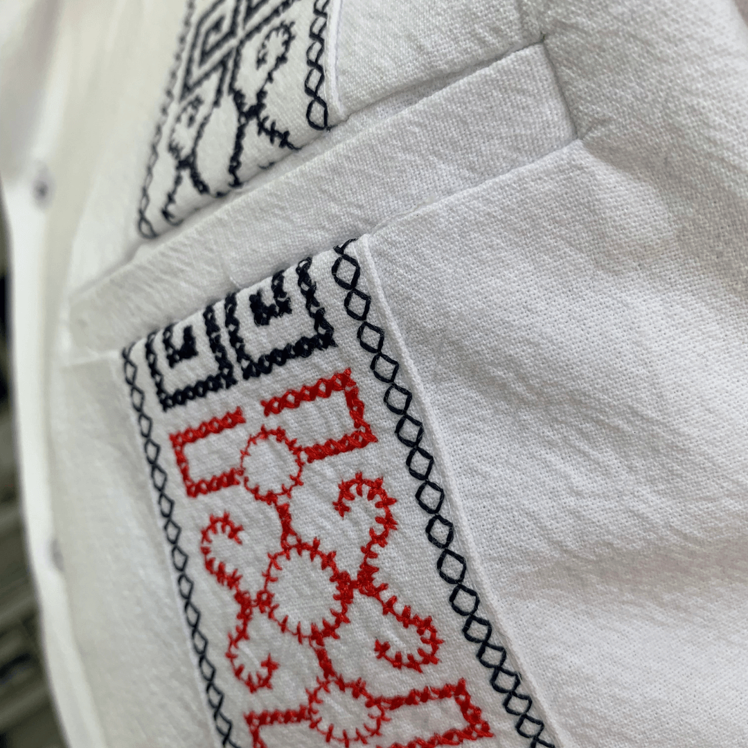 Camisa Guayabera Blanca Bordada TMY LeMaan Tienda de Moda Artesanal