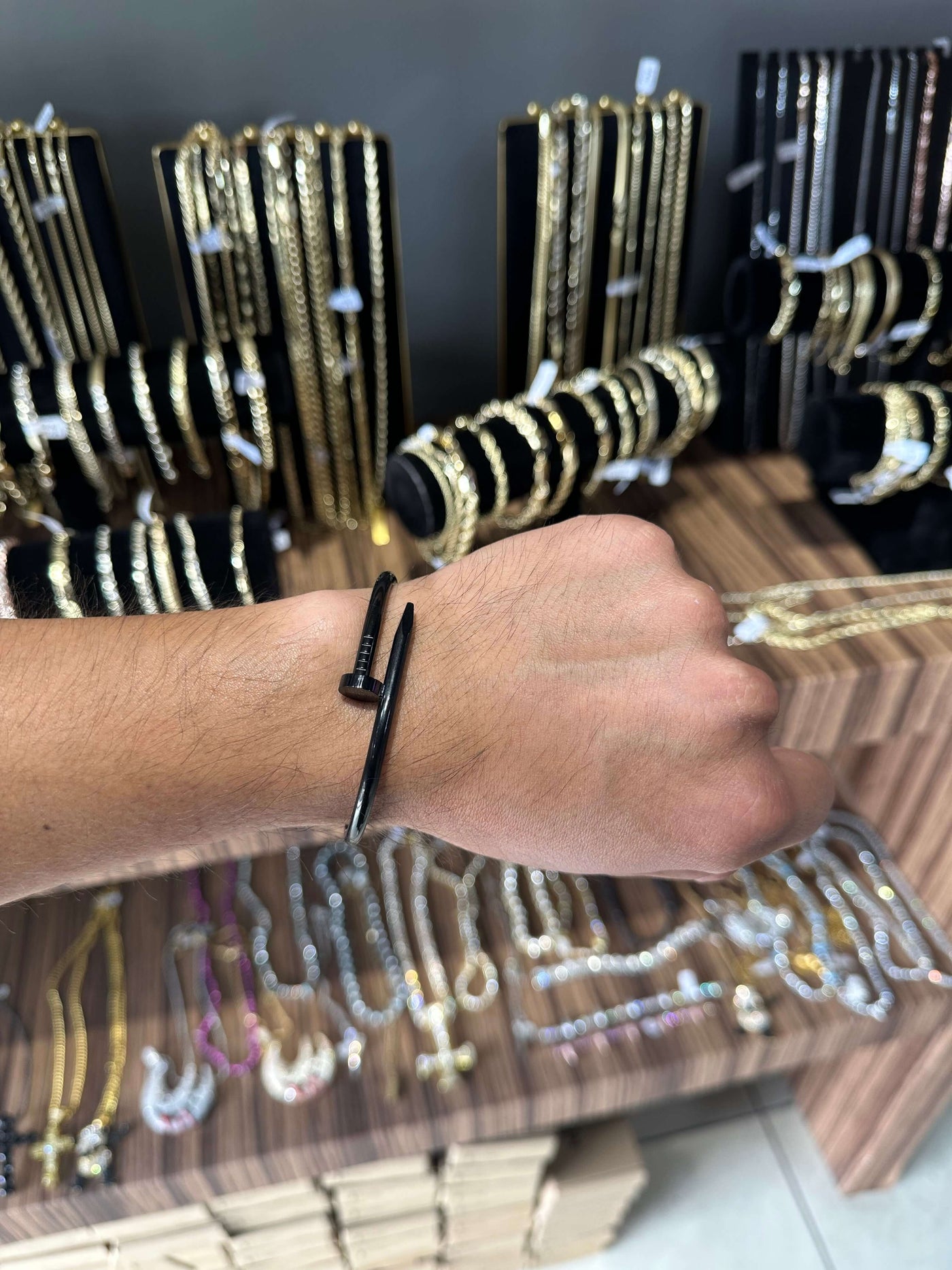 Pulsera Crtr Tornillo Negra All In Men Joyeria