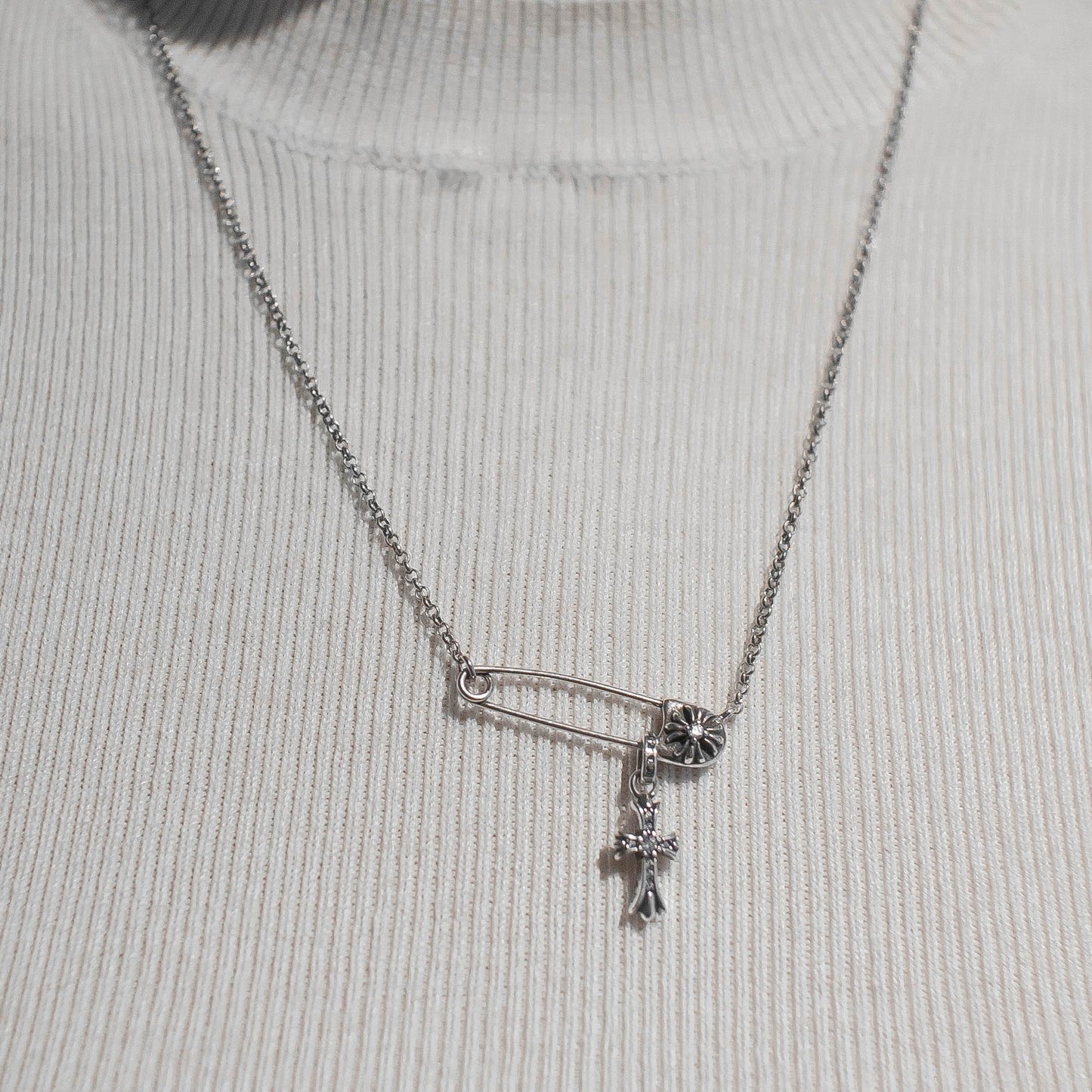 Collar & Clip Chrome Hearts