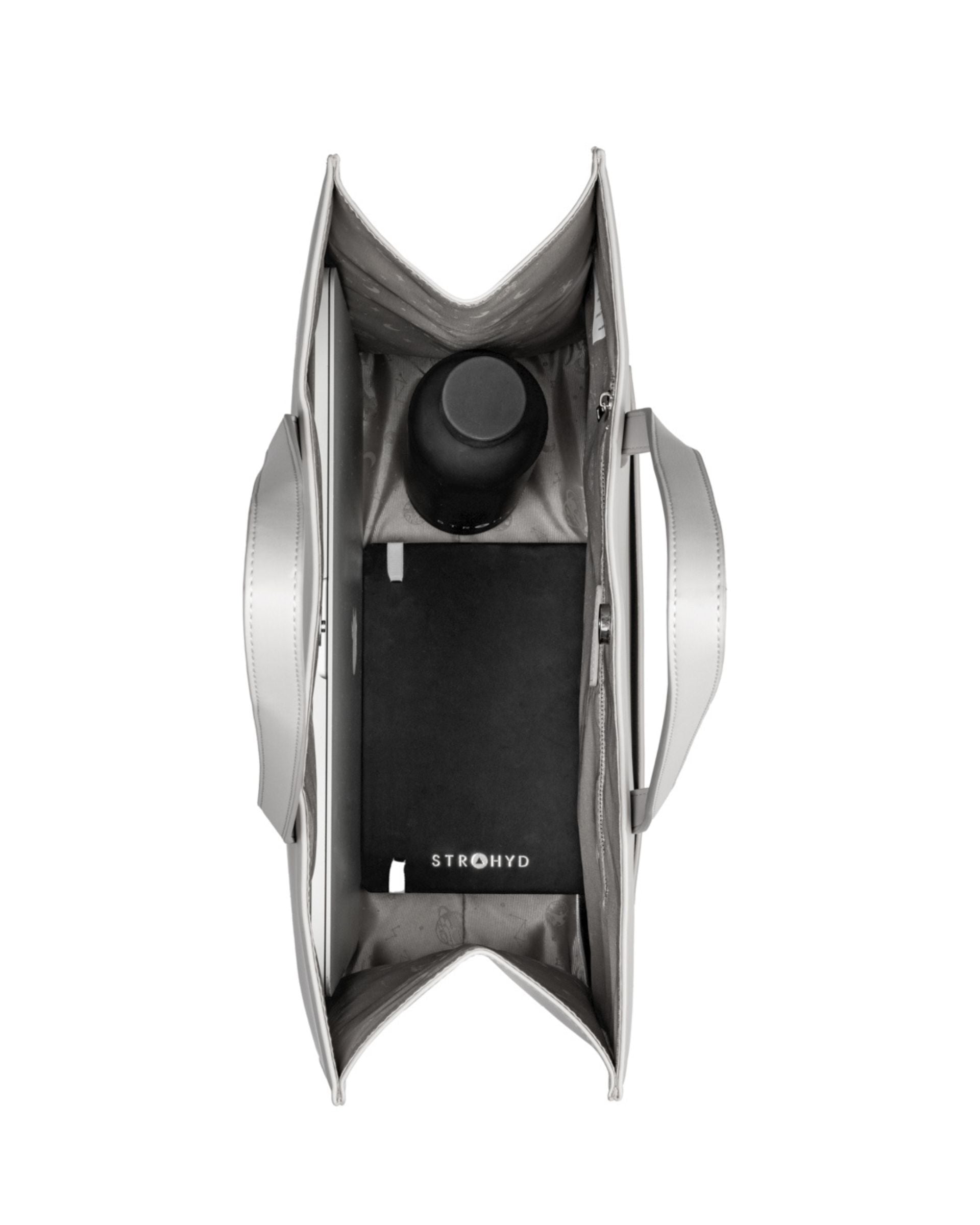 The Travel–Tote .3 Strahyd