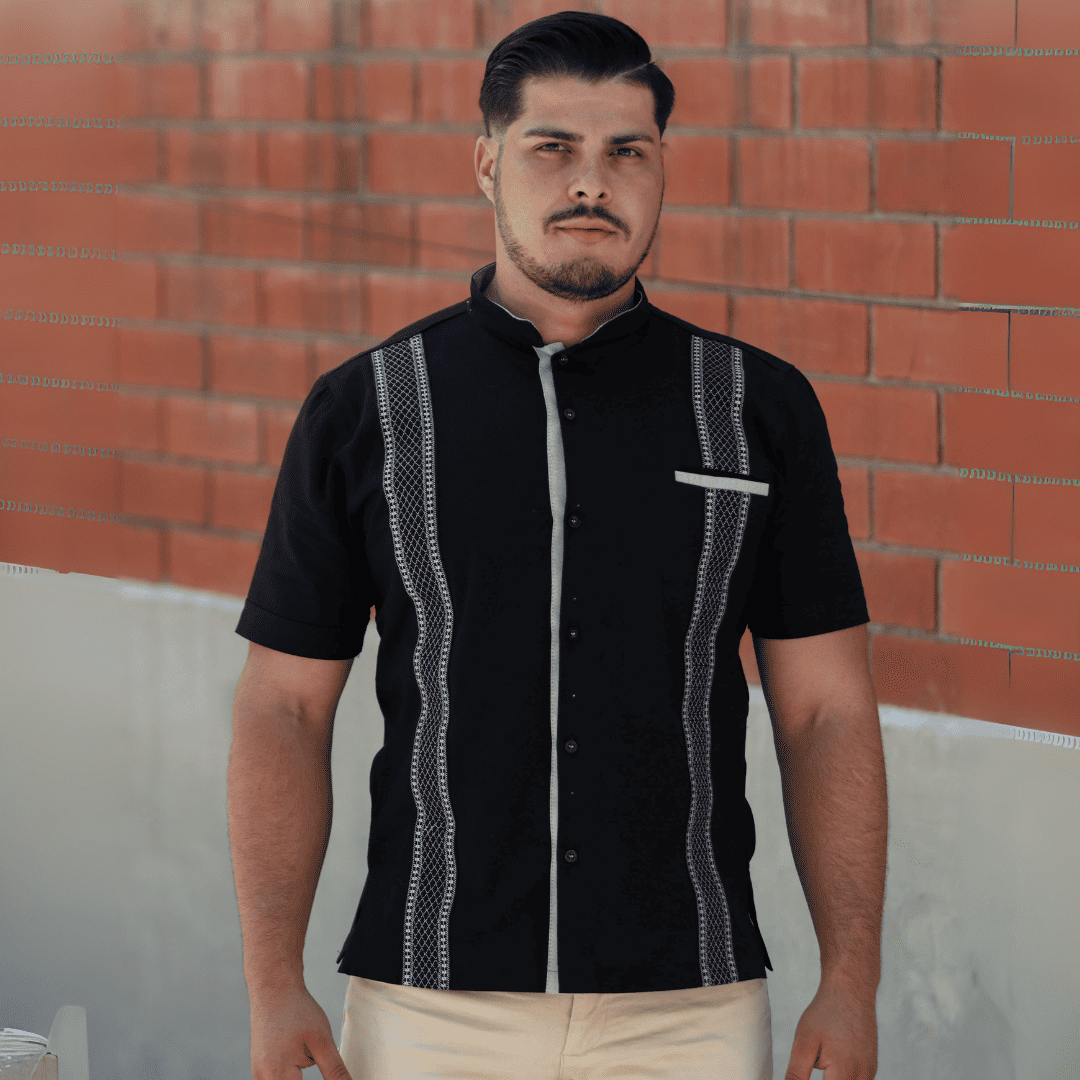 Camisa Guayabera Negra Panal Gris LeMaan Tienda de Moda Artesanal