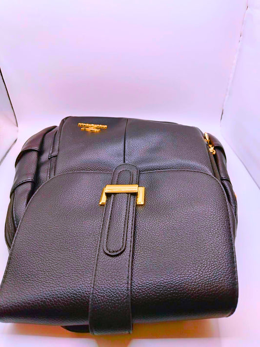 BG0005 - Mochila Pequeña Negra Kanguroo