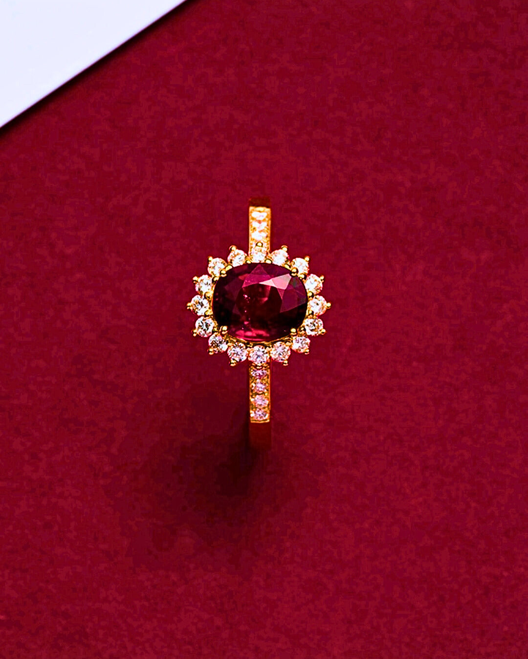 SR0043 - Anillo S925 Ley "Lujoso" Circonita Roja Cerrado Chapa Oro Rosa 10K Calenbi