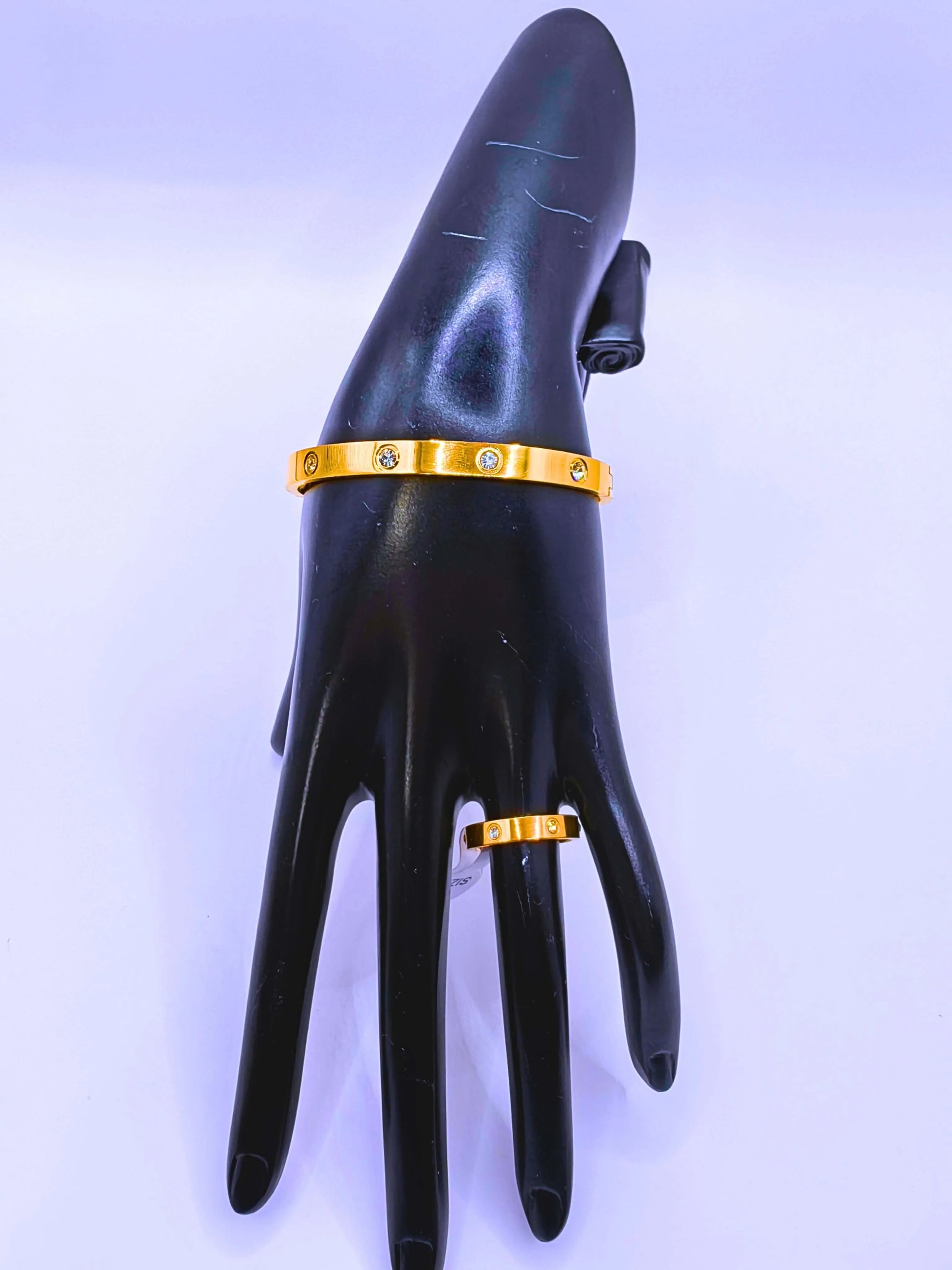 BB026 - Pulsera y Anillo Acero Inoxidable Broche Chapa Oro 10k Circonita Cubica Blanca Calenbi Calenbi Joyería