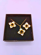 NEB0003,04 - Collar y Aretes Acero Titanio Flor Loto Epoxica Chapa Oro 10k Calenbi Calenbi Joyería