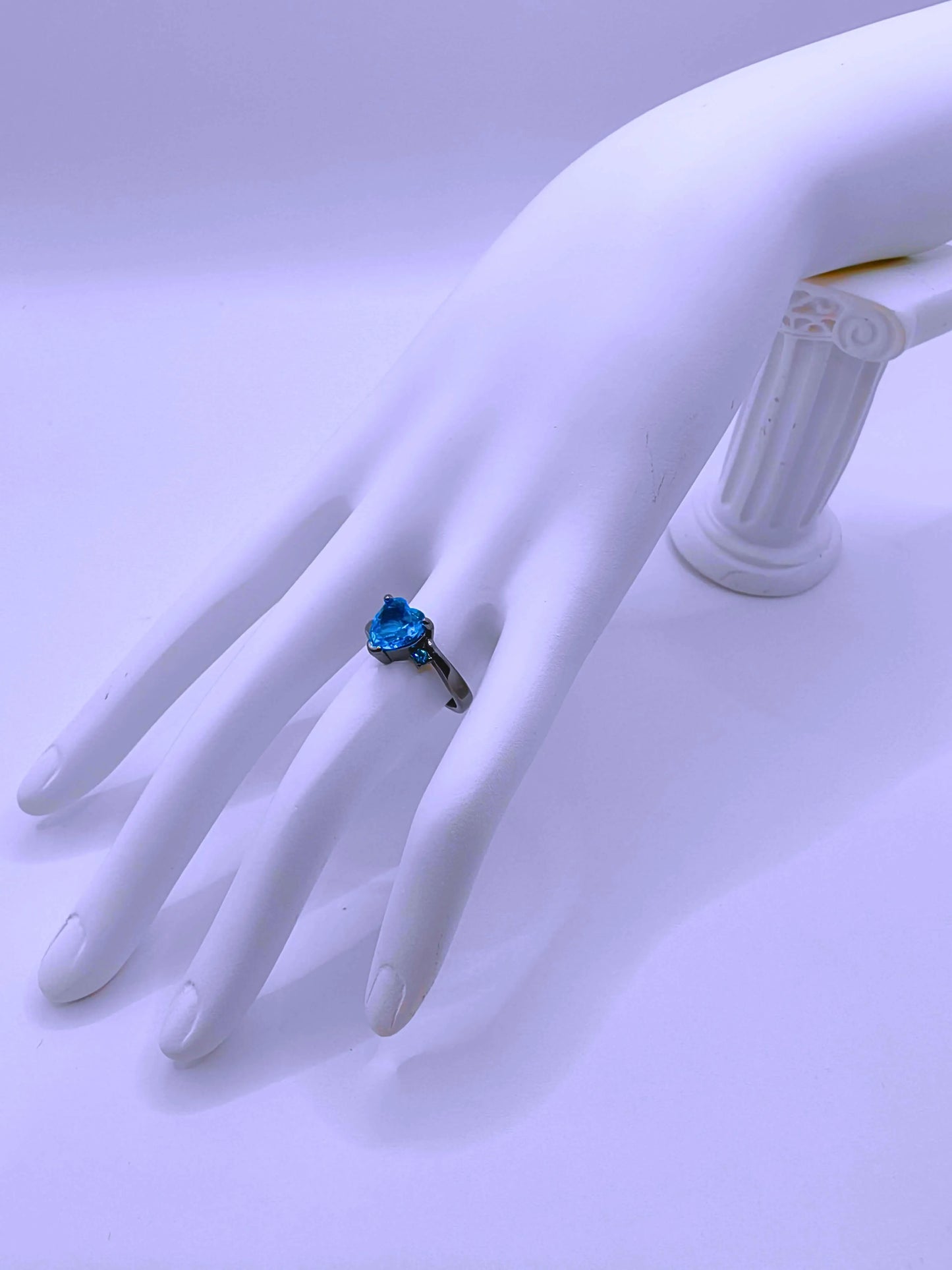 RB0063 - Anillo Cobre Circonita Cubica Azul Cerrado Negro Calenbi Calenbi Joyería