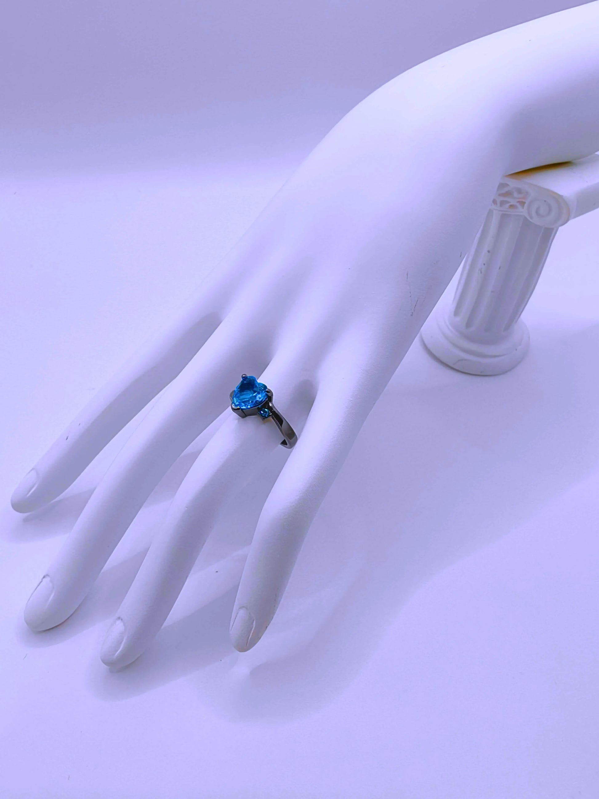 RB0063 - Anillo Cobre Circonita Cubica Azul Cerrado Negro Calenbi Calenbi Joyería