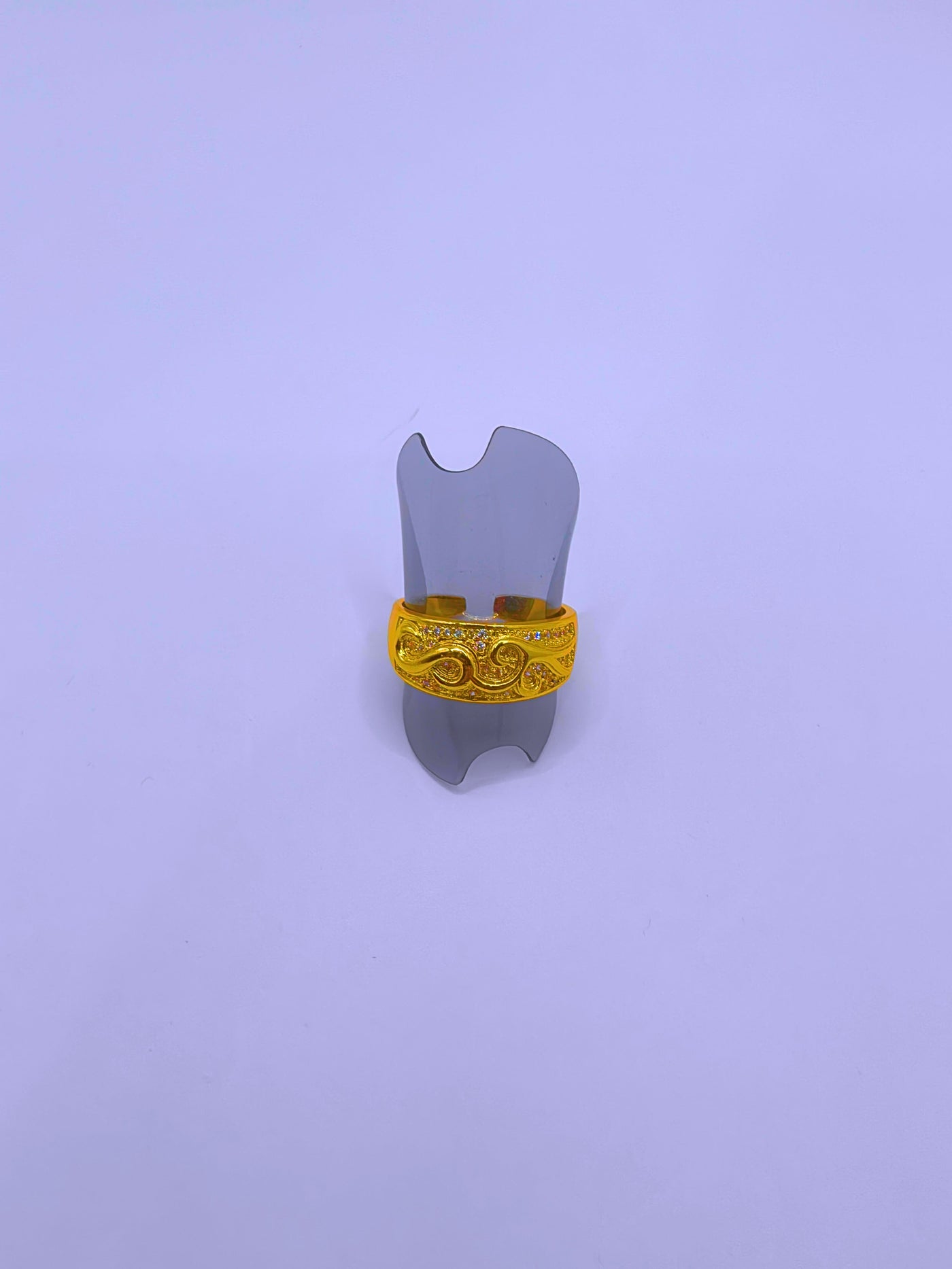 BN0002 - Anillo Cobre Grabado Flor Chapa Oro 14k Ajustable Calenbi Calenbi Joyería