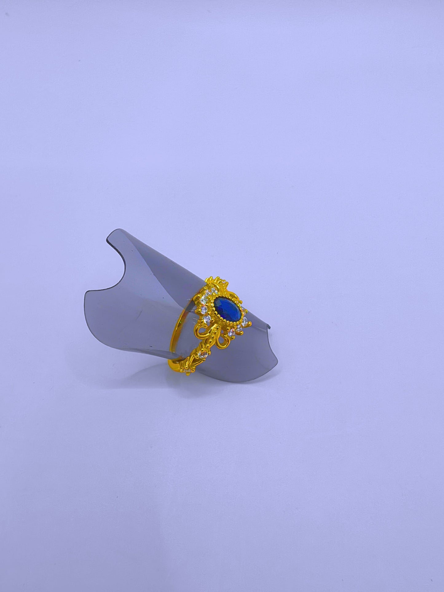 SR0069 - Anillo S925 Ley "Sello Real" Circonita Cubica Azul Marino Chapa Oro