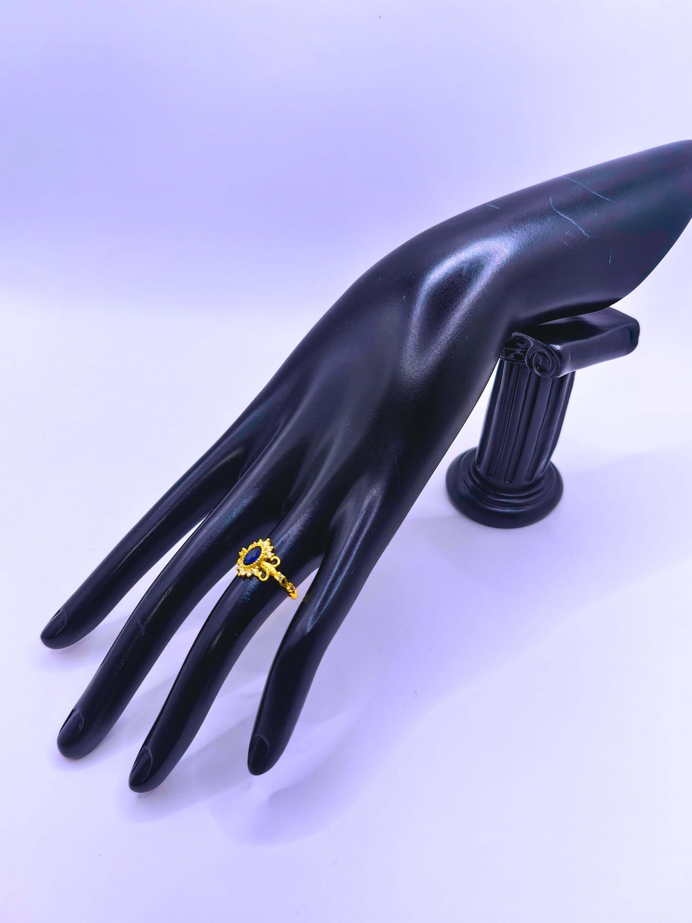 SR0069 - Anillo S925 Ley "Sello Real" Circonita Cubica Azul Marino Chapa Oro Calenbi Joyería