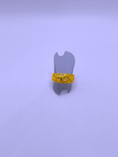 BN0002 - Anillo Cobre Grabado Flor Chapa Oro 14k Ajustable Calenbi Calenbi Joyería