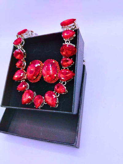 NEB0015,16,17,18 - Collar y Aretes Aleación Circonita Cubica Negro,Rojo y Blanco Calenbi Calenbi Joyería