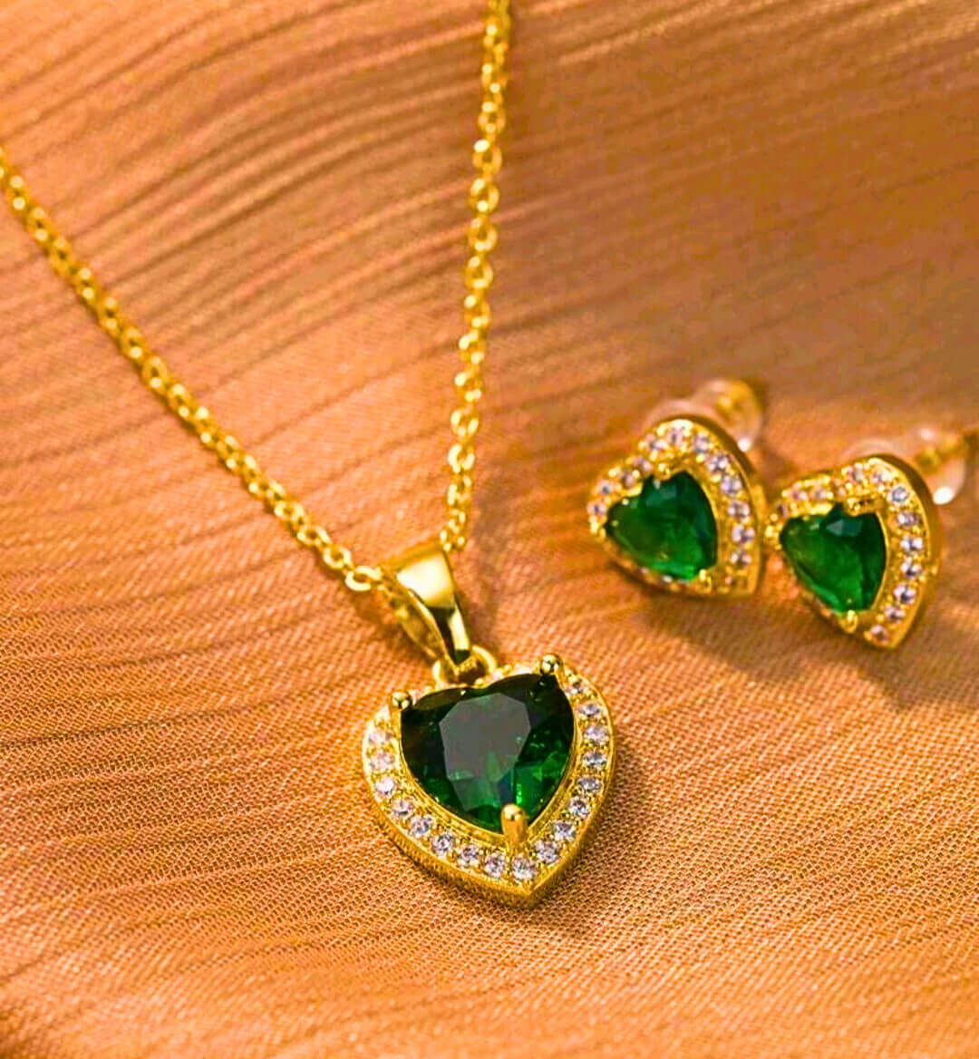 NEC0035 - Collar y Aretes Acero Inoxidable Corazón Circonita Verde Chapa Oro 10k Calenbi Calenbi Joyería