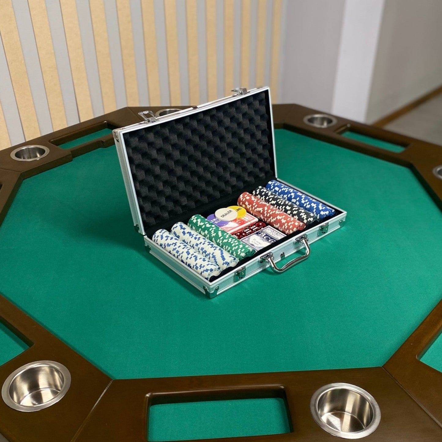 Maletin de 300 Fichas de Poker Diversiones Bago